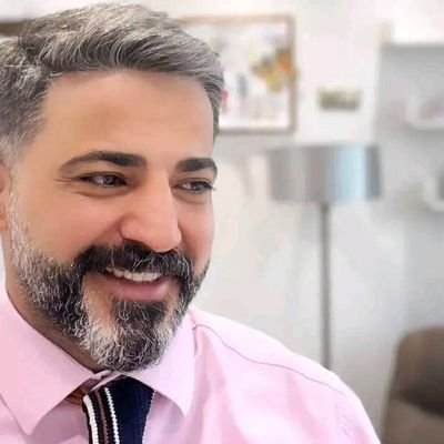 JohnTom563322's profile picture. 