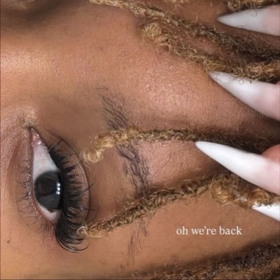 simones_aura's profile picture. | live now🪐 |