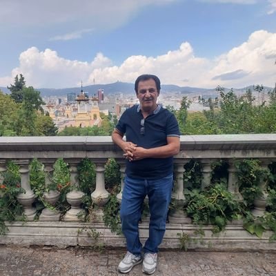 ozankendirci's profile picture. Göz doktoruyum. Evliyim. Borsa ile amatörce ilgilenmekteyim.