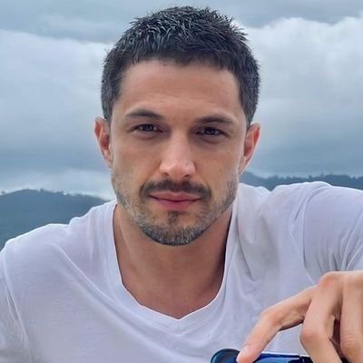 arzkthiago's profile picture. diário de críticas e relatos pessoais