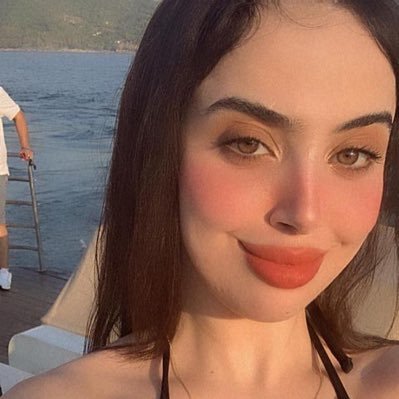 bichn554929's profile picture. Freedom is the wings of the soul, taking us to the other side of our dreams, not trapped by the world, just wanting to fly freely