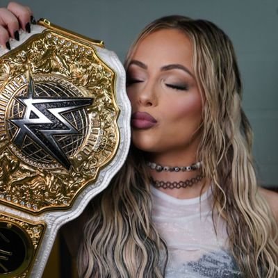 LivinOnTour's profile picture. You Can't Stop Watching Me 💋🖤

None Shipping /