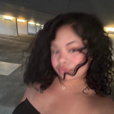 jiurian_'s profile picture. im shamelesss🤸🏽‍♀️