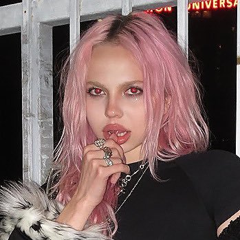 jisoosgoth's profile picture. 