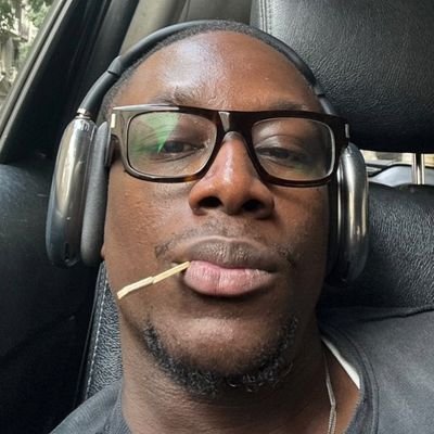 _MrOfosu's profile picture. The Visual Architect °                                       
                                            Professional vibe curator ° Designer.