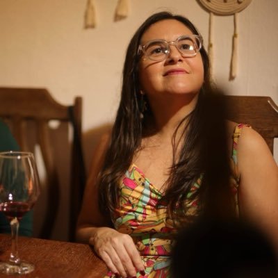 dikaposi's profile picture. Prazer, Diana! Recifense, professora 🤟🏽, ailurófila 🐱, sagitariana ♐️ e praieira virada num mói de coentro 🌴 🌊🌟♥️ Livre e forte 💪🏽 🇵🇸
