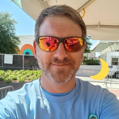 moondance24_7's profile picture. Opinions on life in general and opinions are my own! 

Fighter of manic depression 💚 #MentalHealthAwareness
#Coffee ☕️ enthusiast 
#NewOrleans 
#GoHerd