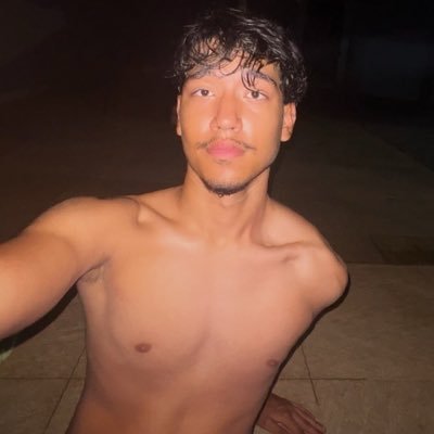 emanuelcanalle's profile picture. #mymind 🍇🌙🍃⚜️💤