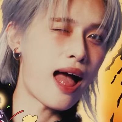 LulvsHyuk's profile picture. En esta cuenta hablo de las cosas que me gustan
                                     ☾