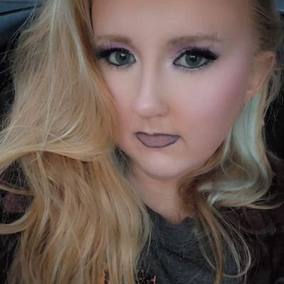 87BabyGirl07's profile picture. Momma and Auntie 💜