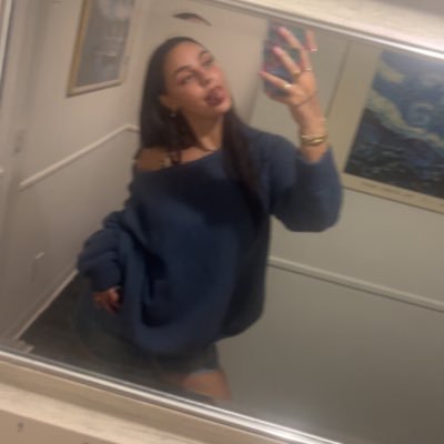 mariiinarae's profile picture. 