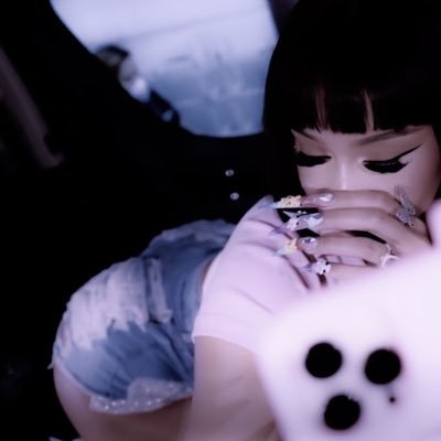 missbffr__'s profile picture. 𝒮𝒽𝓊𝓉 𝓊𝓅 𝒶𝓃𝒹 𝓉𝓌𝑒𝑒𝓉! 𝐹𝑜𝓁𝓁𝑜𝓌 𝓂𝑒. ⭐️🥂