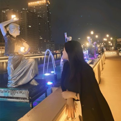 gdiHodu2T8xUt1u's profile picture. Style meets strategy👗💼
Speed meets serenity🏎🧘‍♀️
 — 1 and unstoppable 🇻🇳