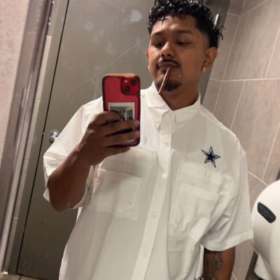 TorresAlex97's profile picture. FUCK IT