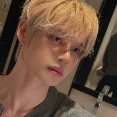 N_0bod_y's profile picture. ㅤ⠀⠀𝖾𝗉𝗁𝖾—𝗆𝖾𝗋𝖺𝗅⠀ 𝓢ong    ⋆   @kotcides's 𝐡𝐮𝐬𝐛𝐚𝐧𝐝