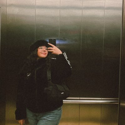 JaviCatalanr's profile picture. 𝓓𝓮 𝓵𝓪 𝓤 💙 𝐼𝓃𝓉𝑒𝓃𝓈𝒶 🎇 𝔣𝔲𝔪𝔢𝔱𝔞 𝔤𝔦𝔯𝔩|| 𝒞𝓇𝑒𝑜 𝑒𝓃 𝓁𝒶𝓈 𝒽𝒶𝒹𝒶𝓈 🧚🏼‍♀️