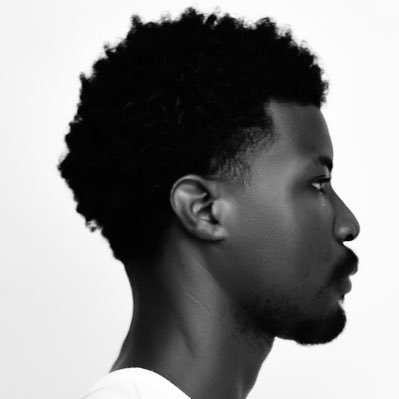 SteffLondon_'s profile picture. 🥀 I was in need of a hand , that’s when I found your paws 🐾