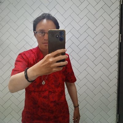 Fchou3333's profile picture. Jadilah orang baik walaupun keadaannya tidak memungkinkan, biarkan Tuhan yg bekerja atas hidup kita di bumi