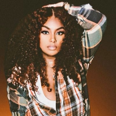 itsallbsarai's profile picture. Where love bleeds and rhythm heals,  turning love stories into sonic seduction.