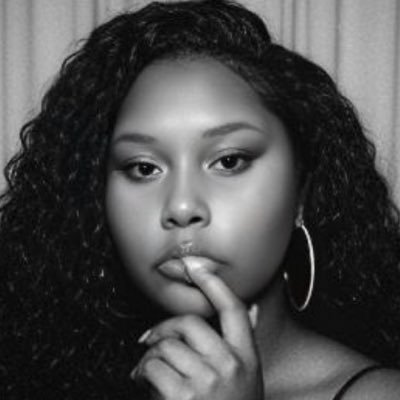 mzjackson1833's profile picture. 💋