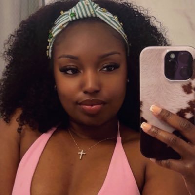 thestyleeffectt's profile picture. in a league of my own 🛸💕 | 2.21.21 🕊 @_TheStyleCode ⚡️