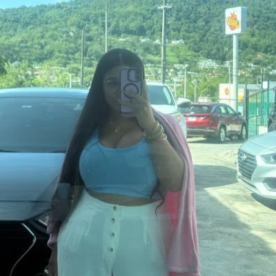 HoneeyDeey's profile picture. ACHE! 📿 🐝