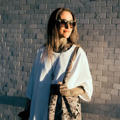 joelle_lb's profile picture. Photographer | AI artist | director of simulation | building @toveskargard | card 350 szn 11 https://t.co/PovQQgNC7L