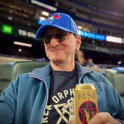 CardyTruster's profile picture. Golf ,Cycling ,Summer Reads, Yield , FLOWERS,  Jazz  & Espresso Dessert , DOLPHINS 13,#Medtech (my tweets are not investment advice) 🇨🇦 🇮🇹 🐝 🎷🚴🏈🏒🍇🐬🍻