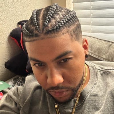 Popu1arStranger's profile picture. Hip-Hop, Comics, Finance