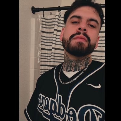 j__lunaa's profile picture. https://t.co/tNfiY0cOhN