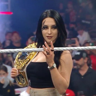 noirinferno's profile picture. a woman. the woman. seduction personified.