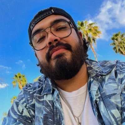 _elchuymtz's profile picture. 35 yrs | #Duffer | 🌮 | Gaymer 🎮🏳️‍🌈 | barbón 🧔🏻 | TEACHER 🍎✏️ | PS: el_chuymtz