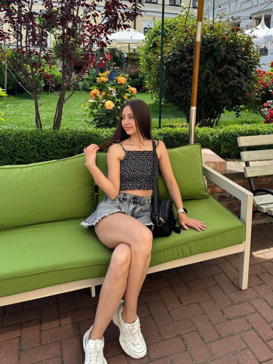 kia_emma63844's profile picture. 💋 gentle chaos in motion @B1ankalove