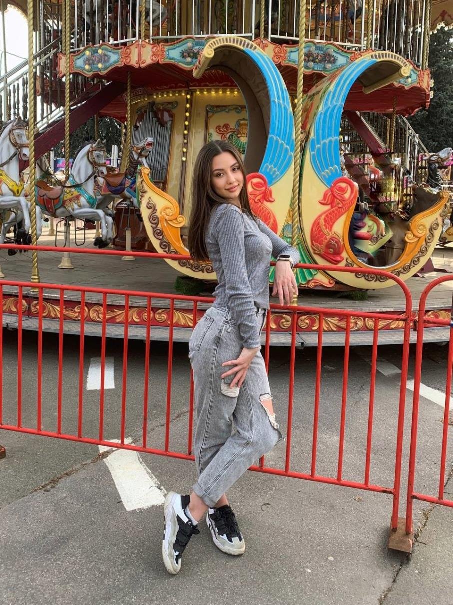 CElsie55996's profile picture. 💋 My energy is soft armor 🌸 💫 ☕ @B1ankalove