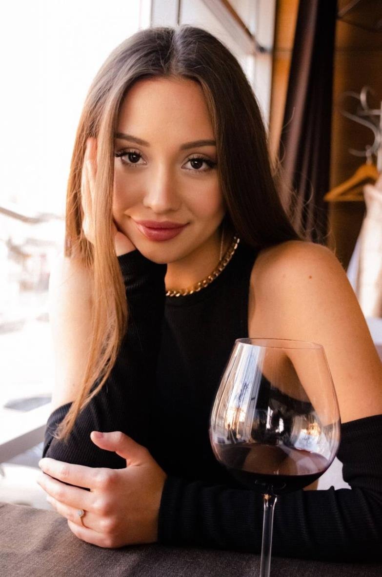 VElane59083's profile picture. 💫 Calm never goes out of style ☕ 🌙 💋 @B1ankalove