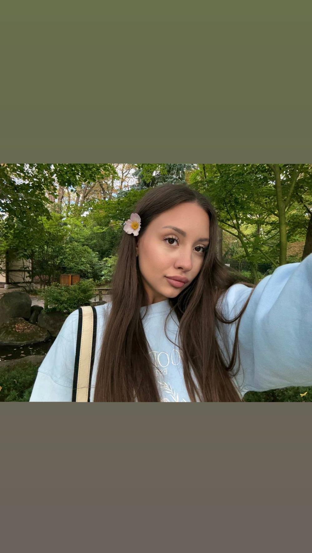 SShenita10009's profile picture. elegant doesn’t mean weak 💄 @Mady1ove