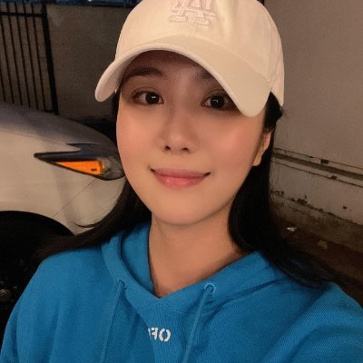 wonyoungKim86's profile picture. A woman who runs a mediocre Pilates studio and owns a wedding planning company
No confundan gelatina x postre ni sexo por amor
Super Big Fan of the USA! 🇺🇸