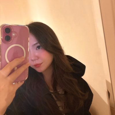 christinehampt's profile picture. student in cs / sharing my interest on web development 📈 #buildinpublic