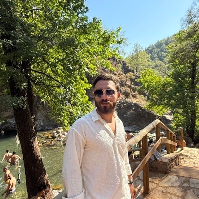 Fatihektii's profile picture. 