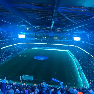 AidenJM92's profile picture. Manchester 🐝 Football Enthusiast | Made in the KIPPAX Main Road. East Stand 009 MCFC 🇧🇼 | CITY R BACK!! GRACE ☘️🇮🇪