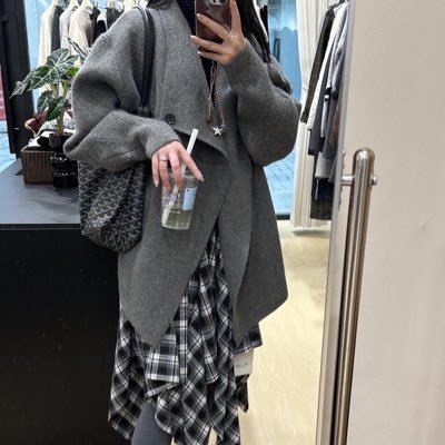 NicoleJohnmrd's profile picture. Living life soft tones and deep thoughts ❤️