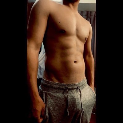 w07171747's profile picture. 有浪就衝 有歌就聽 有劇就看 有屁就放 日常廢帳