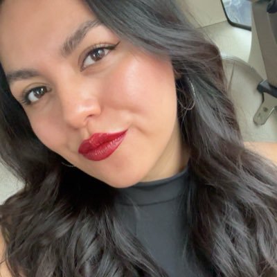 _danydelgado's profile picture. |XXVIII| Somos tan fugaces que jugamos a lo eterno.✨