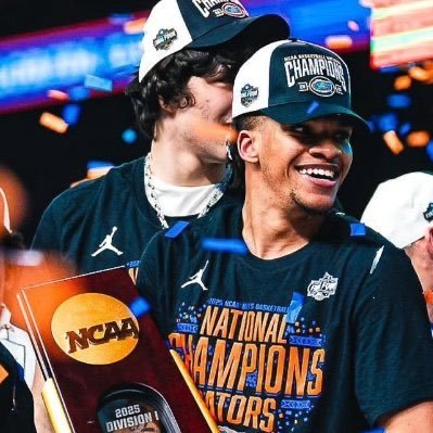 eyesosara's profile picture. Steph ٠ Butler ٠ Cade ٠ Wemby | Bengals ٠ Tee enthusiast | @saramelmachiato