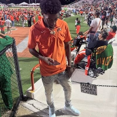 DJTooSmoothTV's profile picture. DJ/Pro Athlete FloridaBoy🏝️🍊 DB Coach & All Sports Trainer •DJCredits @TripstarBGE @Blacyoungstafb @Moneybaggyo @SnootieWild