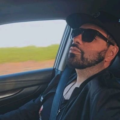 itsrawbertduh's profile picture. loves @britneyspears
👻 snapchat: rawbert83