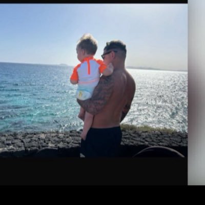 Li4mG86's profile picture. Father to Mateo👶🏼💙- The Arsenal🔴⚪️ - Loves a 🍺 and a wander✈️🌎 Dabbler in the stock market 📈 📉