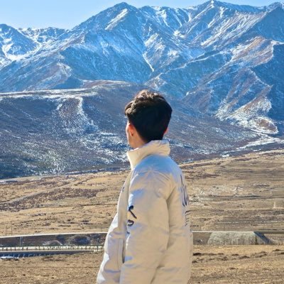 LisonEZ303's profile picture. 