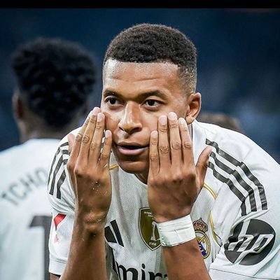 Patiencex111's profile picture. ..☄️Live everyday as if it's your last•Because one day you'll be right🖤• ||Public•Health•Scientist👨🏾‍⚕️||
||Tech•📈||
||MADRID🤍||عبد الله•||