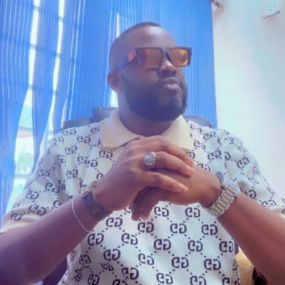 whyadewale30's profile picture. 